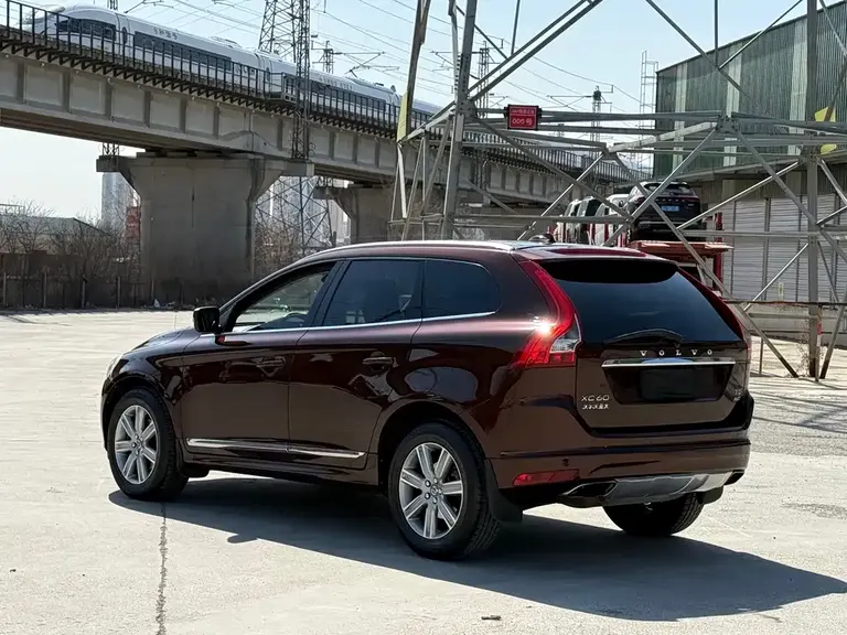Volvo XC60 T5 AWD Smart Vision