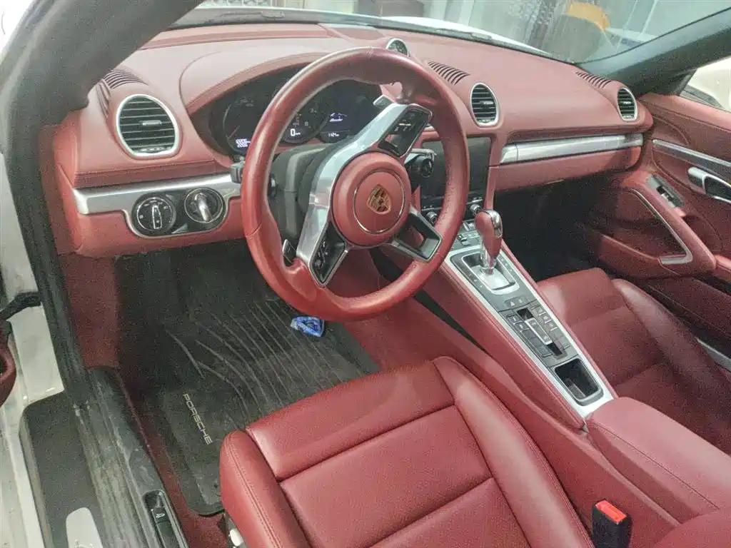 Porsche 718 Boxster 2.0 T