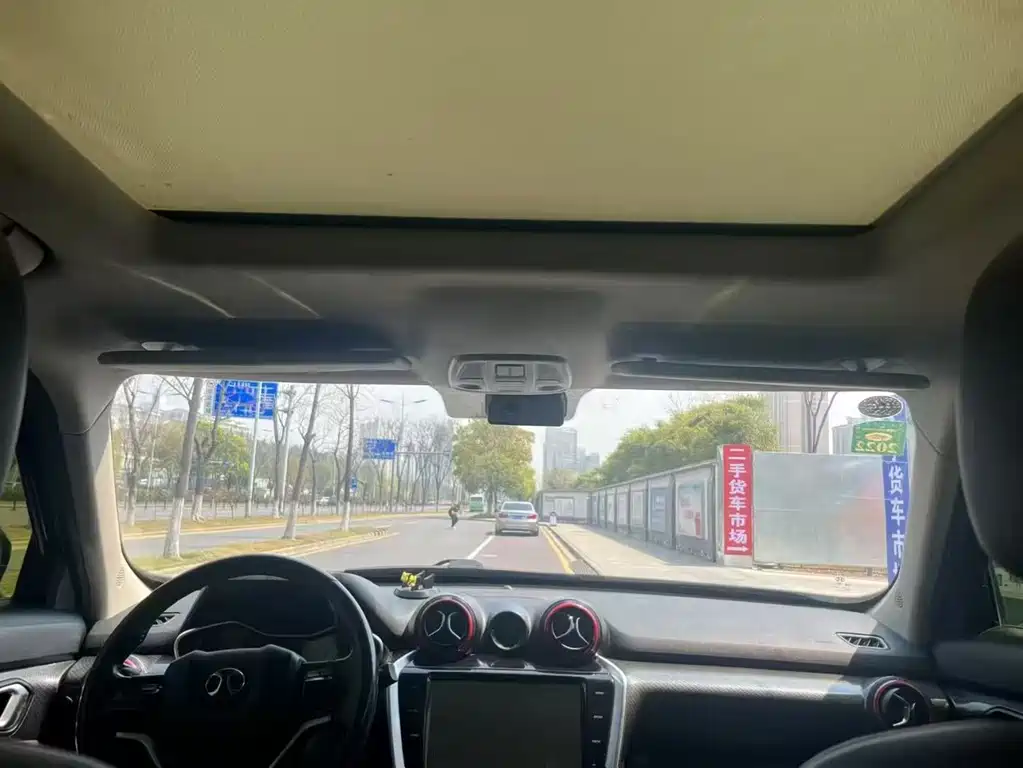 Beijing Offroad BJ20 1.5 T CVT Luxury