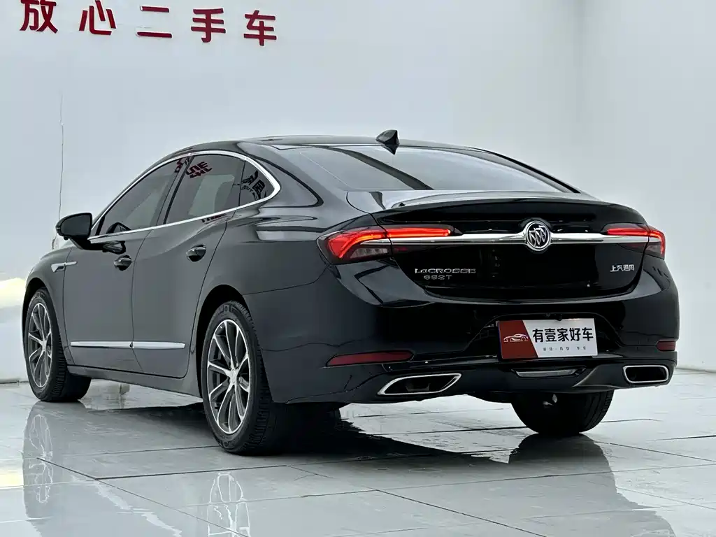 LaCrosse 652 T Luxury