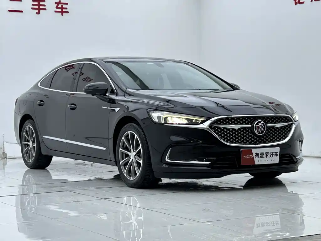 LaCrosse 652 T Luxury