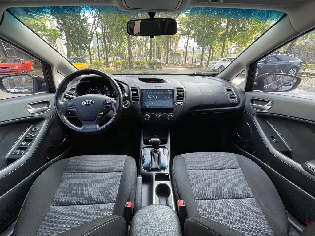 Kia K3 1.6 L Auto GLS