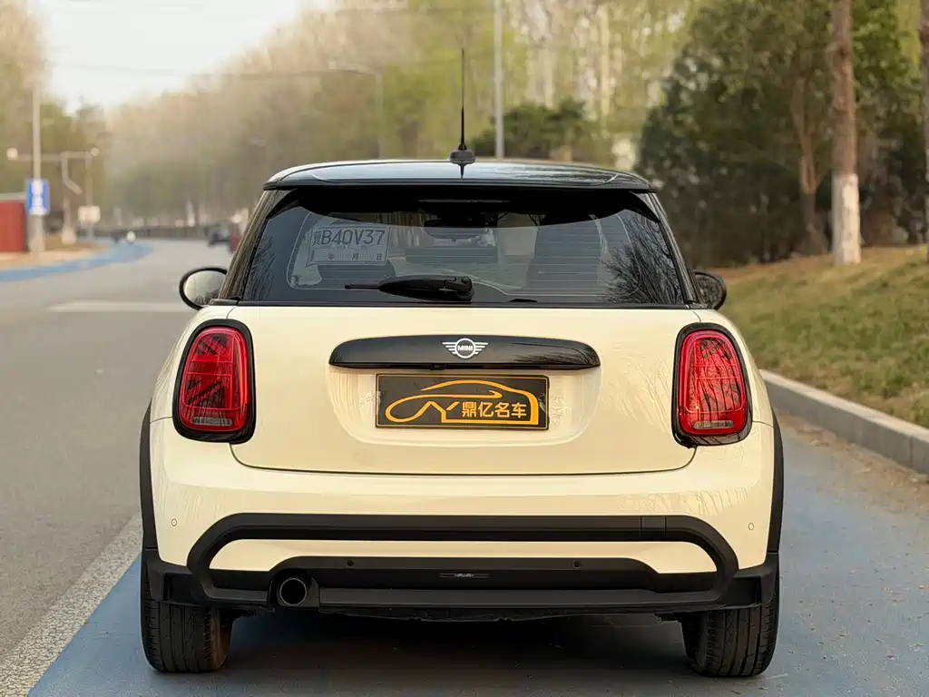MINI 1.5 T ONE
