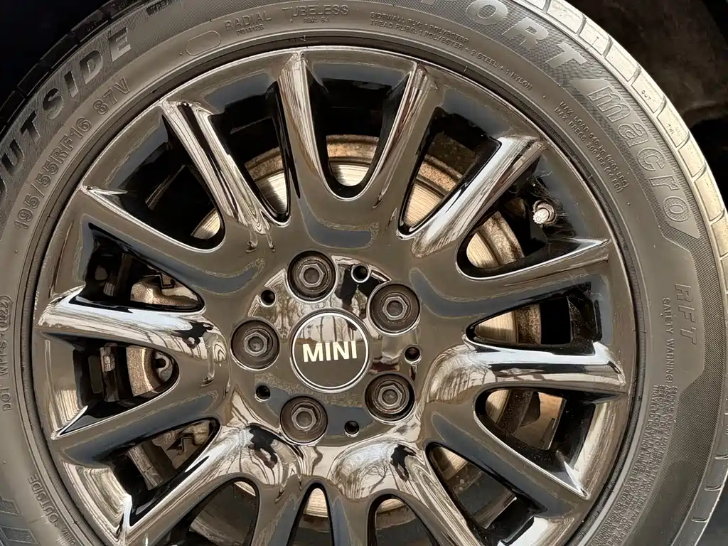 MINI 1.5 T ONE