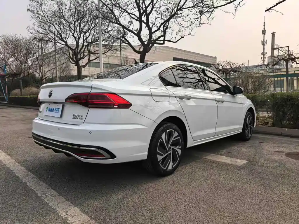 Bora 200 TSI DSG Joy Travel PRO