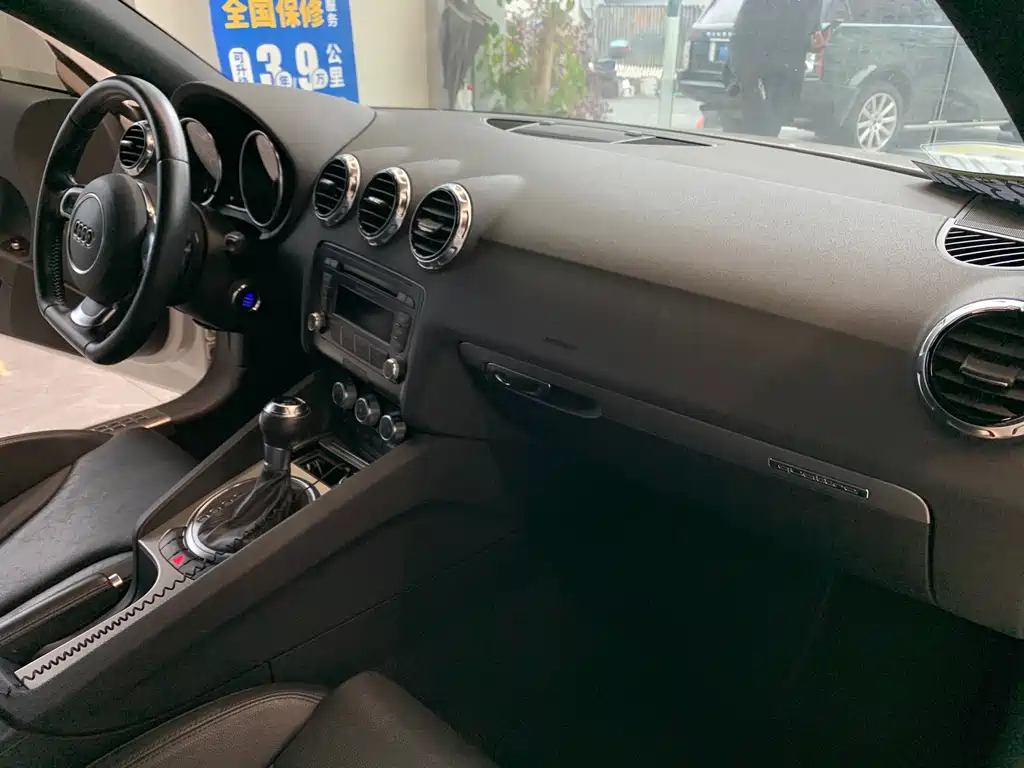 Audi TT 奥迪TT 2011款 TT Coupe 2.0 TFSI quattro