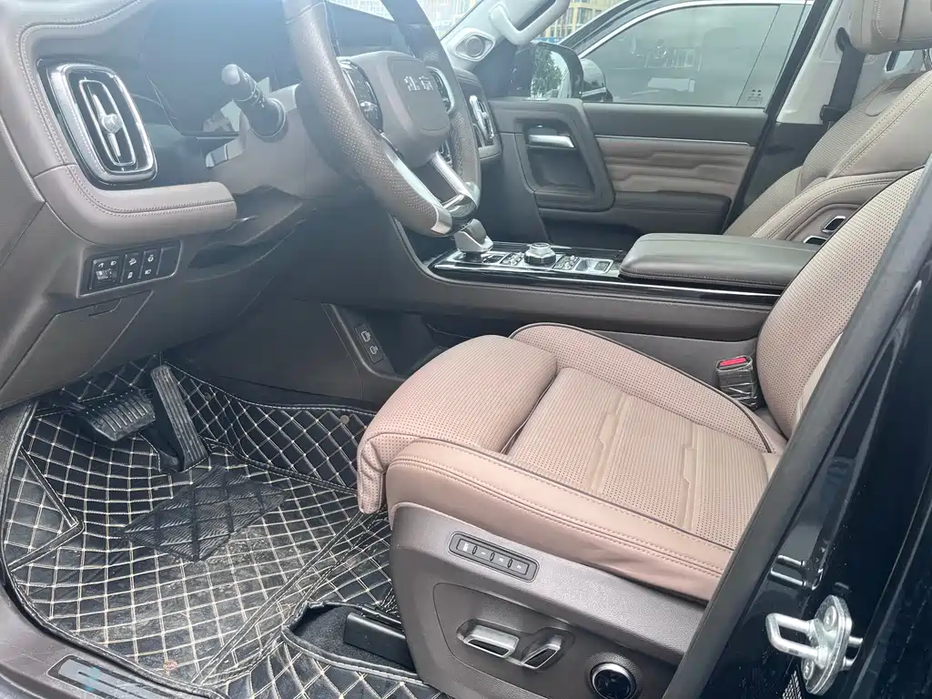 Beijing Offroad BJ60 2.0 T 11 th 7-seat