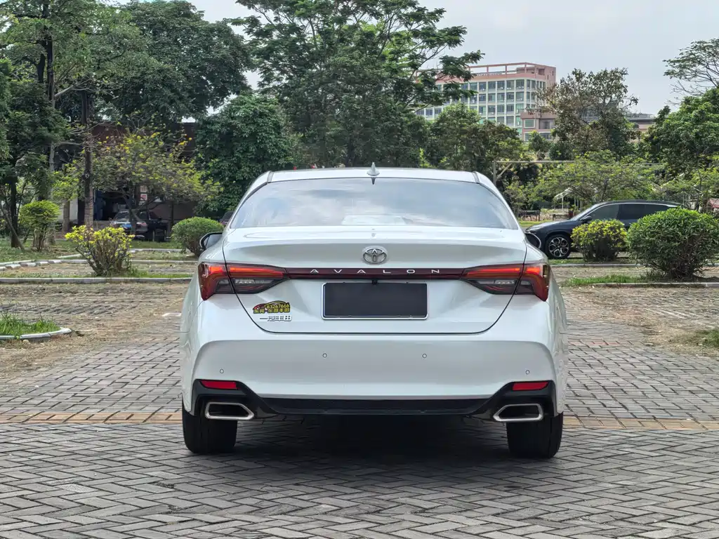 Avalon 2.0 L Select