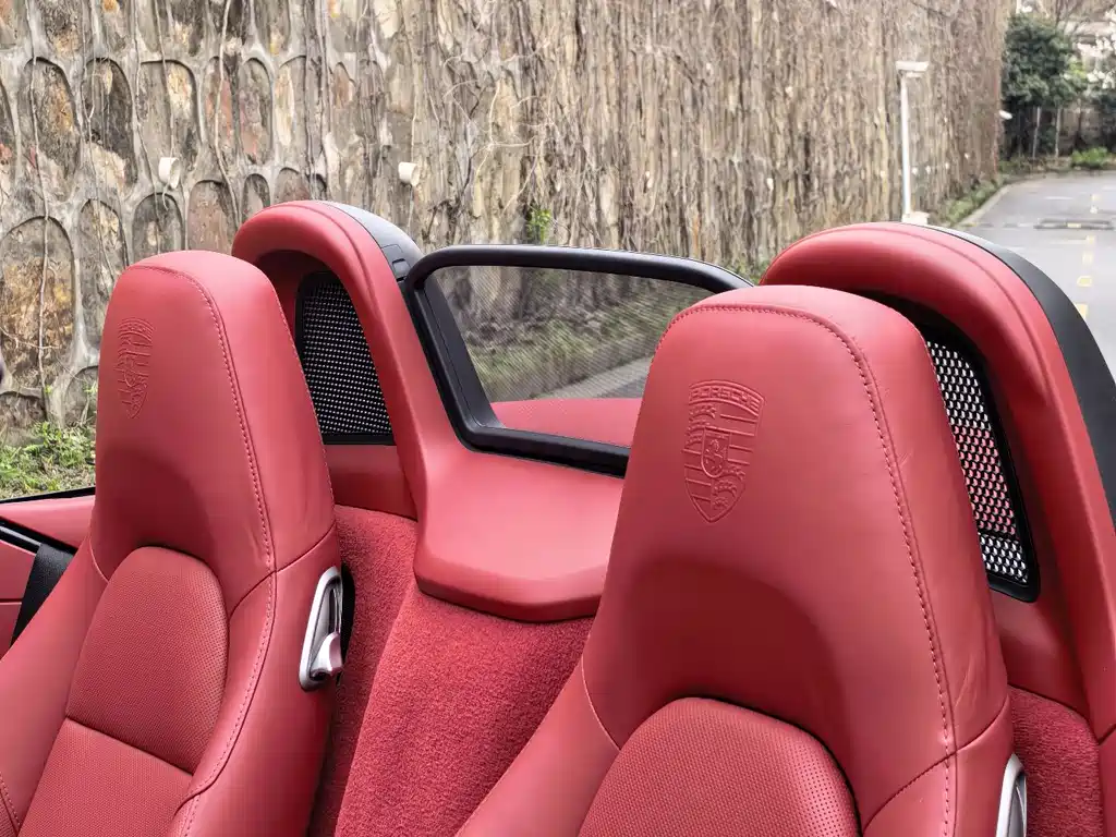 Porsche 718 Boxster 2.0 T