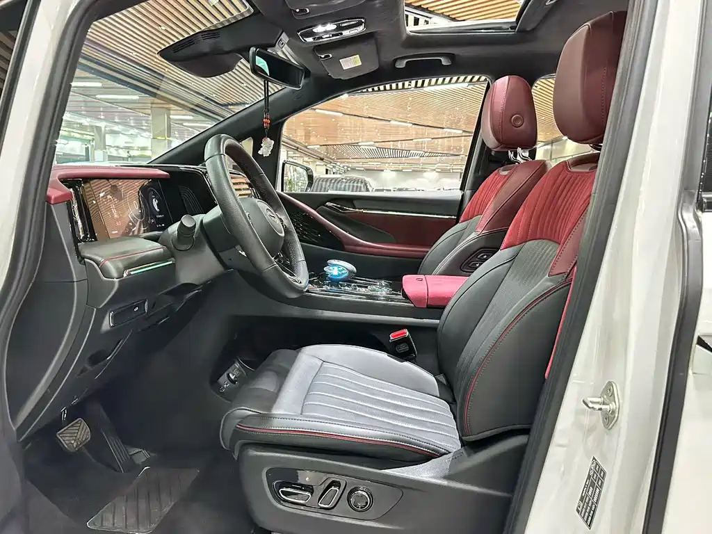 GAC Trumpchi M8 Grandmaster Series 400 T Flagship