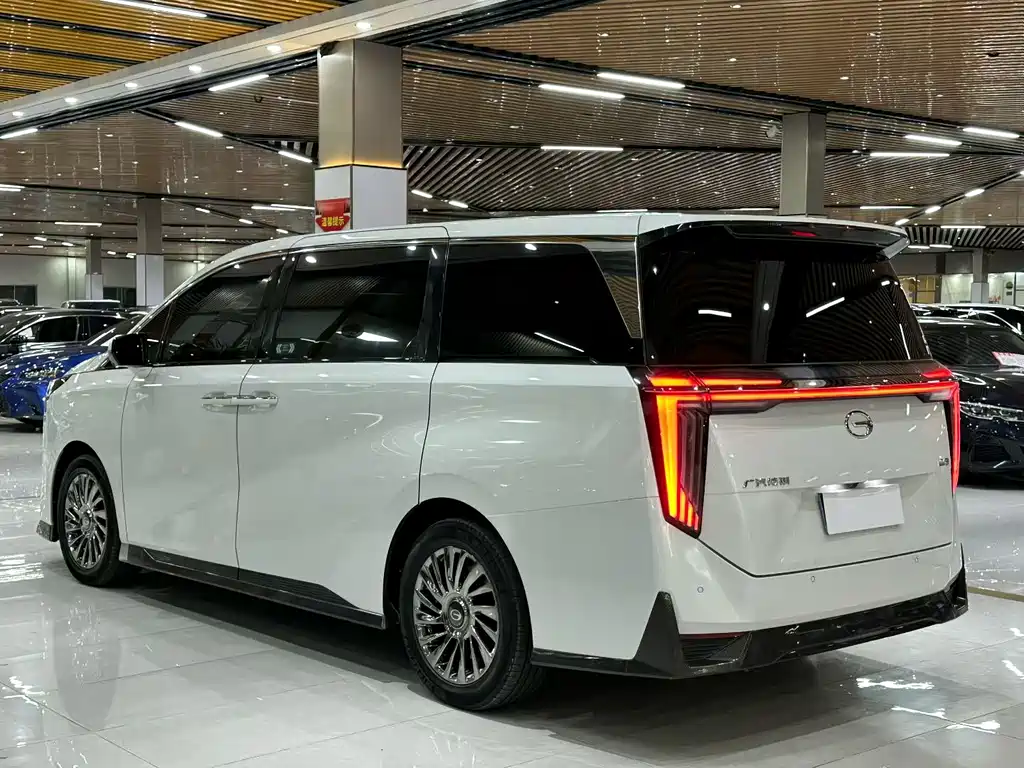 GAC Trumpchi M8 Grandmaster Series 400 T Flagship