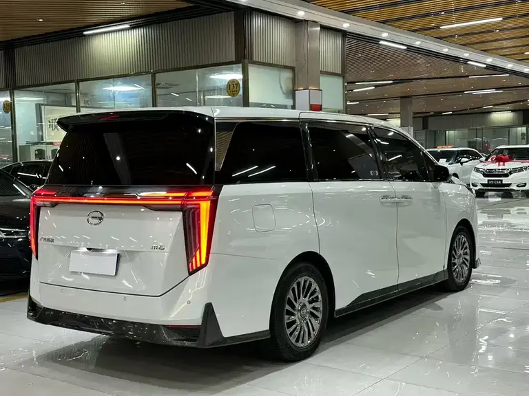 GAC Trumpchi M8 Grandmaster Series 400 T Flagship