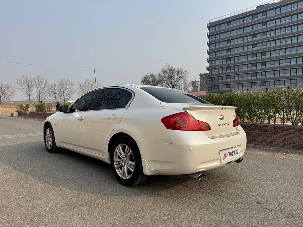 Infiniti G Series G25 Sedan Luxury Sport
