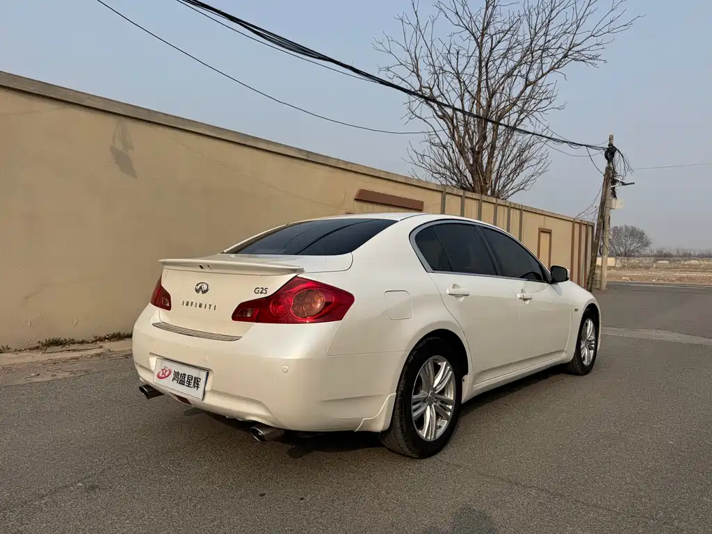 Infiniti G Series G25 Sedan Luxury Sport