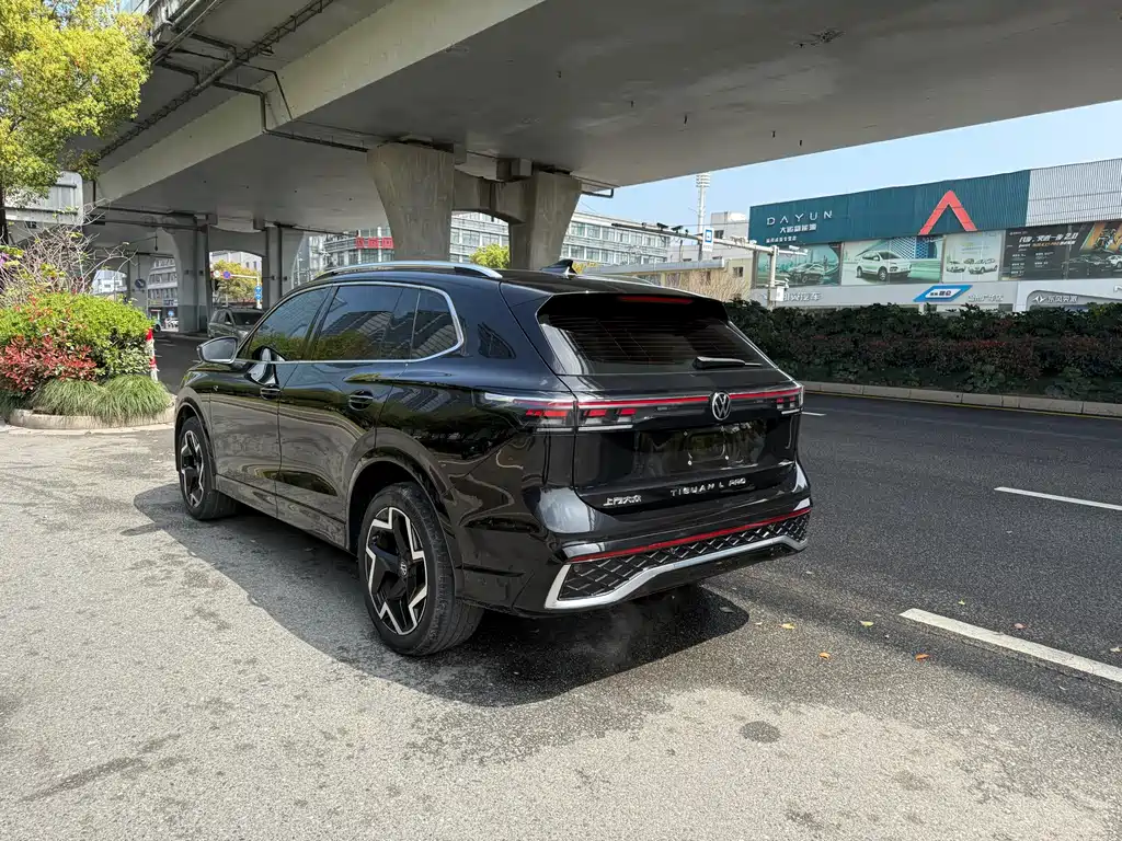 Tiguan L 途观L 2025款 PRO 380 TSI 两驱 R-Line 智领版