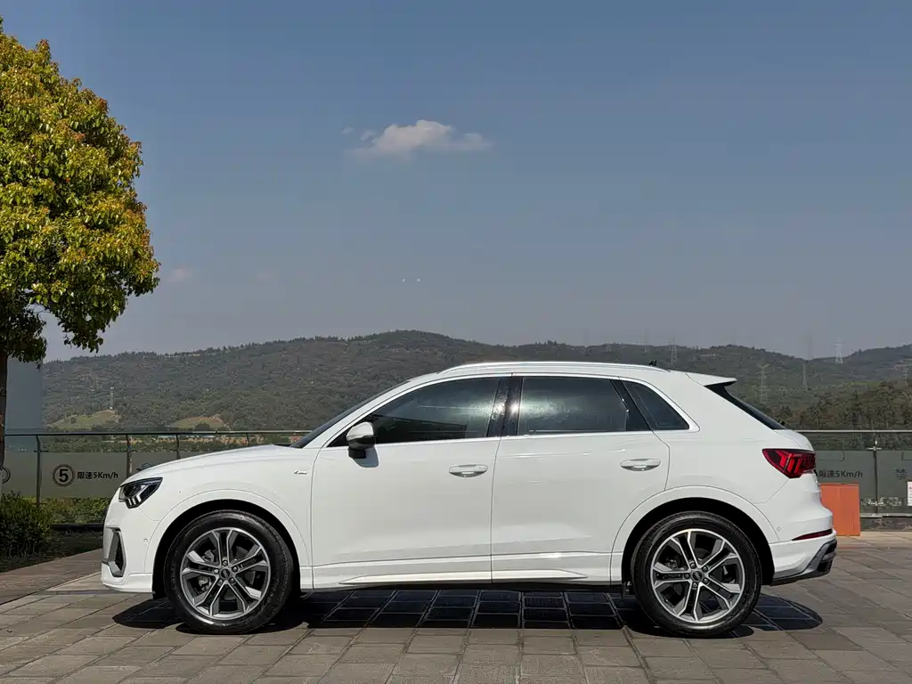 Audi Q3 40 TFSI Fashion Dynamic