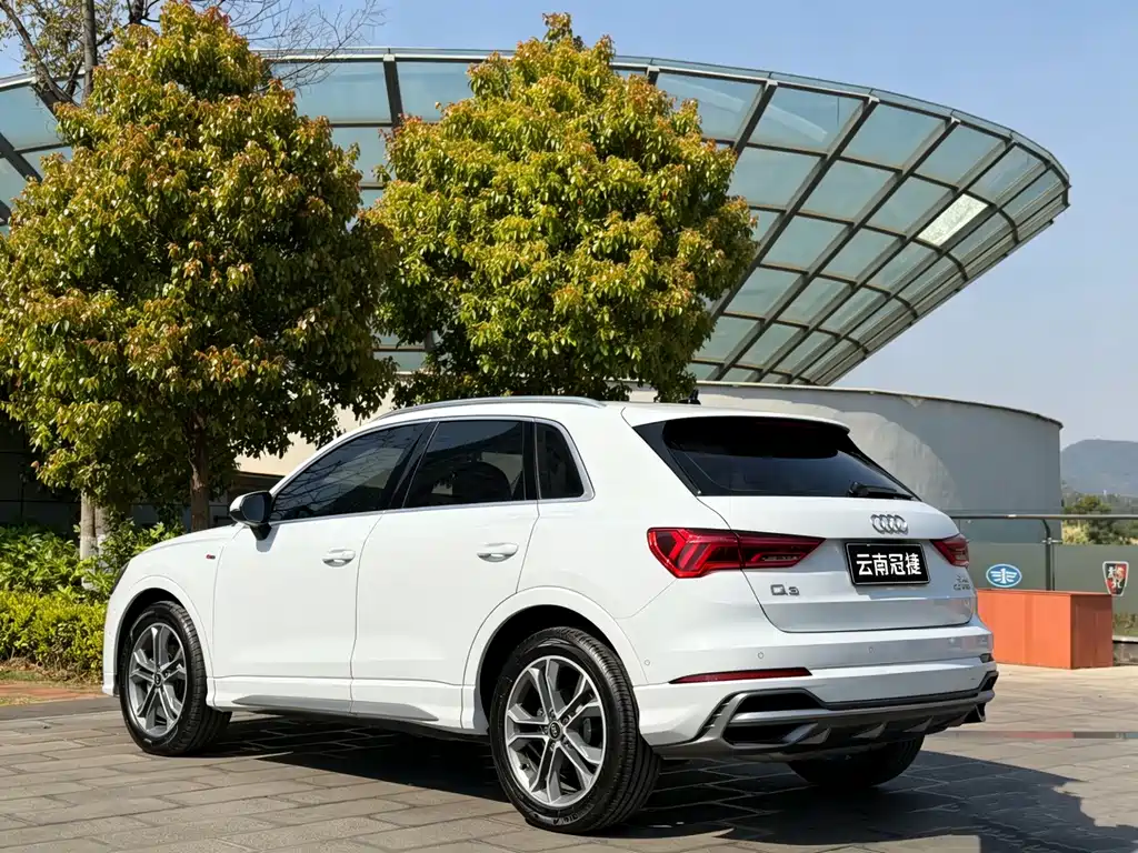 Audi Q3 40 TFSI Fashion Dynamic