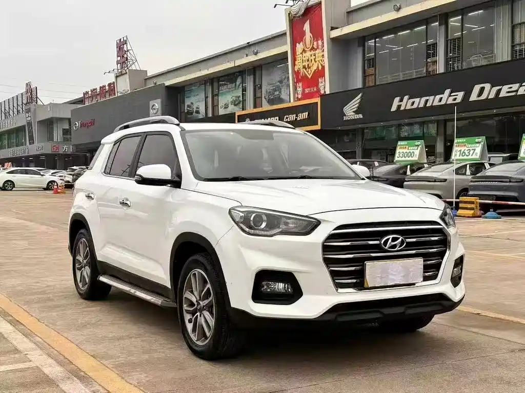 Hyundai ix35 2.0 L Auto 2 WD Brave · Smooth Enjoyment