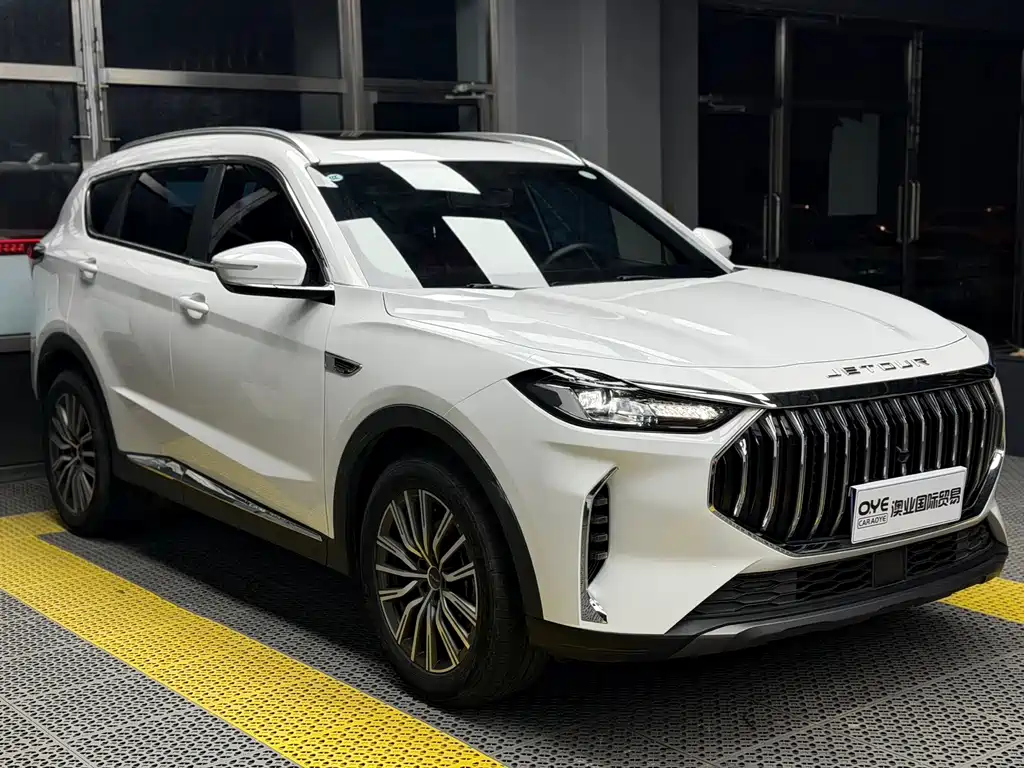 Jetour X70 PLUS 1.5 T DCT Brave PLUS 5-seat