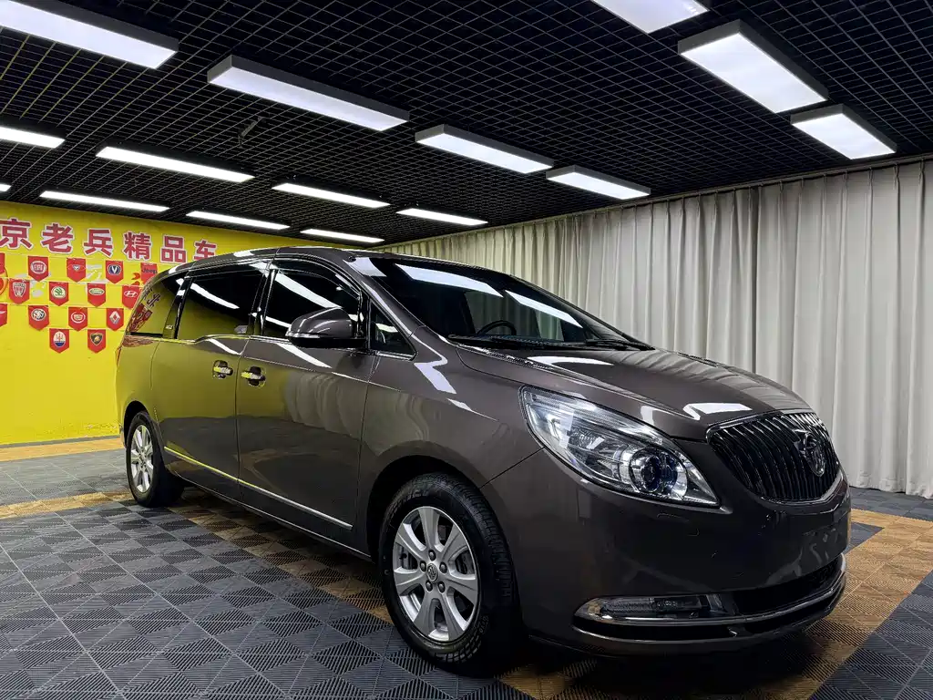 Buick GL8 3.0 L XT Luxury Business Flagship