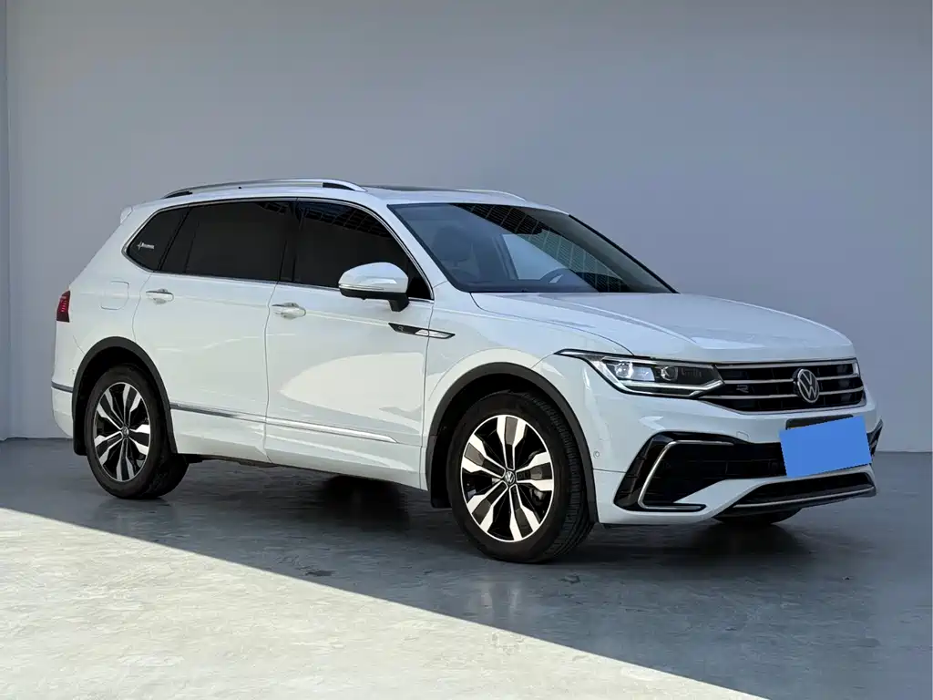 Tiguan L Outstanding 330 TSI Auto 2 WD R-Line Dragon Shine