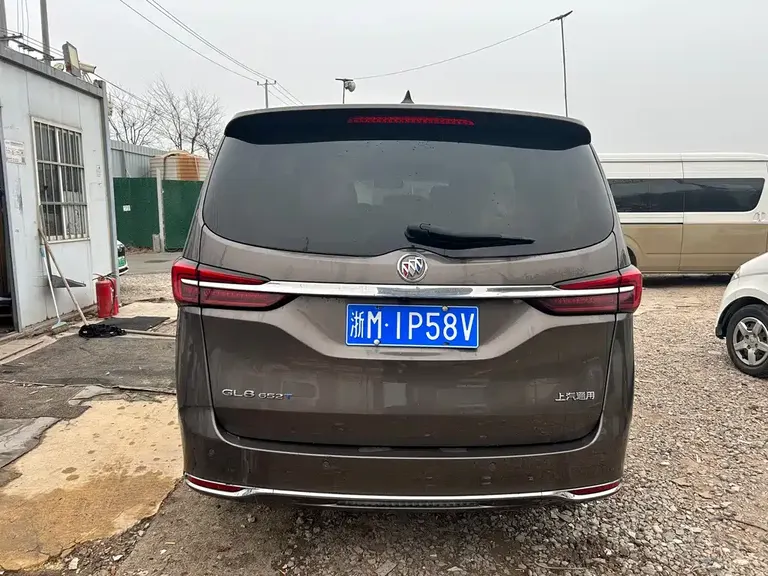 Buick GL8 Land Official Cabin 652 T Luxury