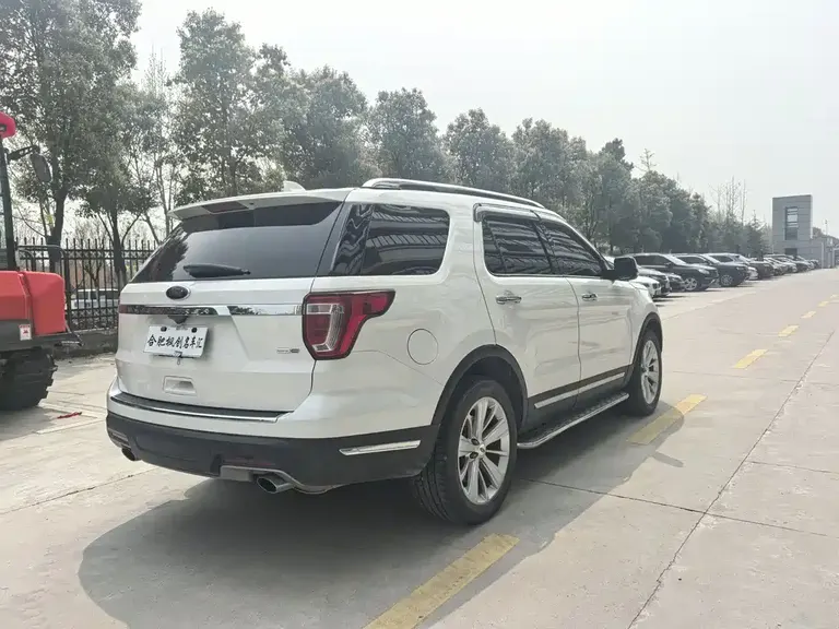 Ford Explorer (Import) 2.3 T Elite