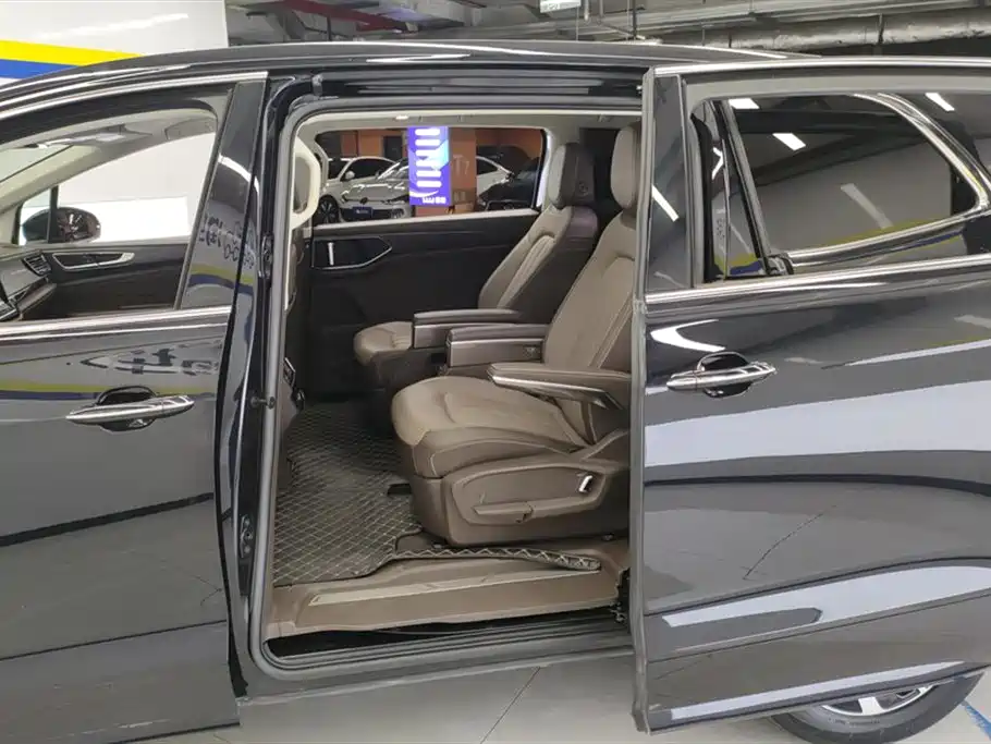 Viloran 380 TSI Supreme Speed