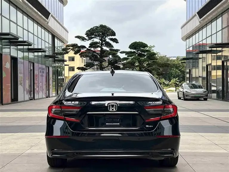 Honda Accord Sharp· Hybrid 2.0 L Sharp Leading