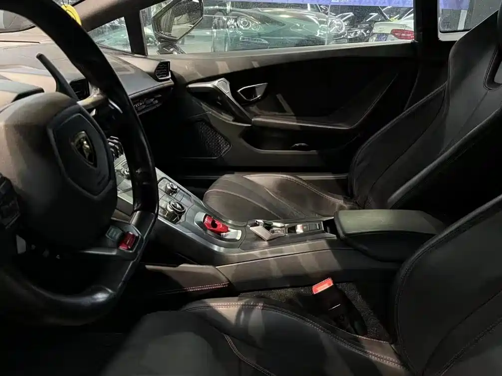 Huracán Huracán RWD Coupe
