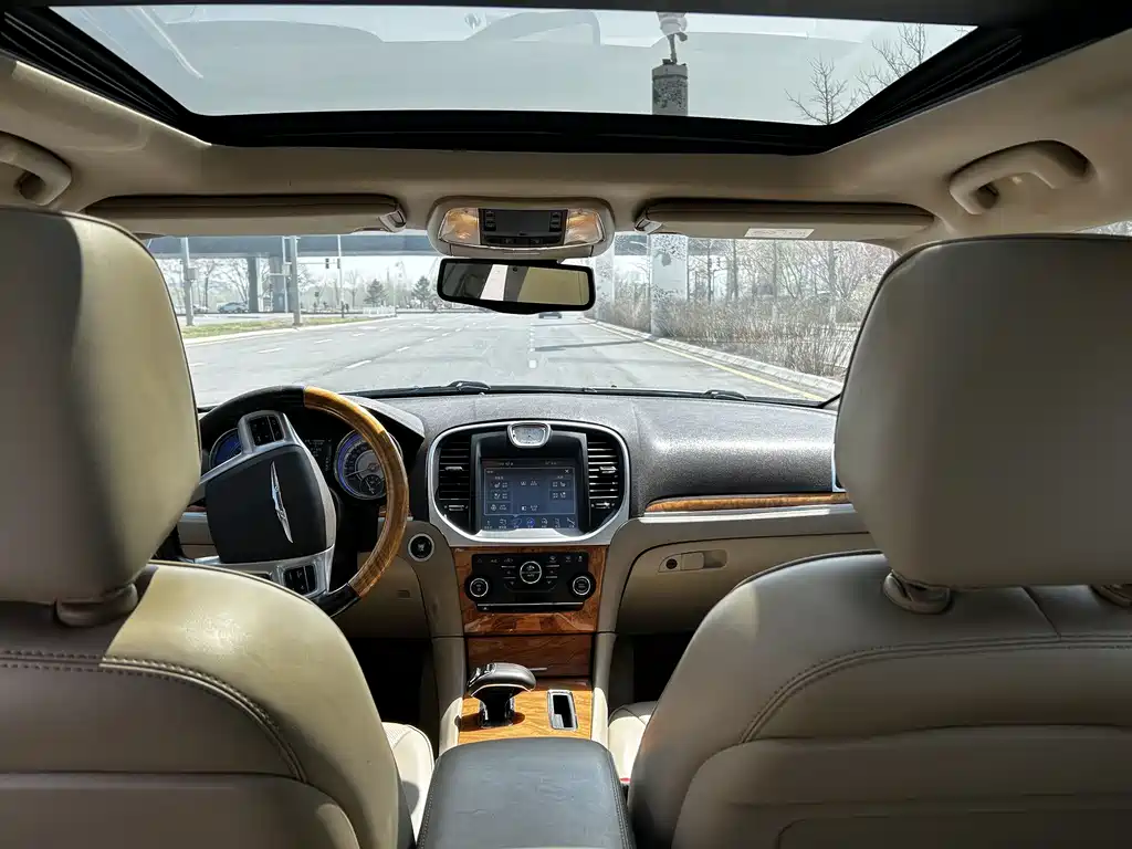 Chrysler 300 C (Import) 3.6 L Supreme Comfort