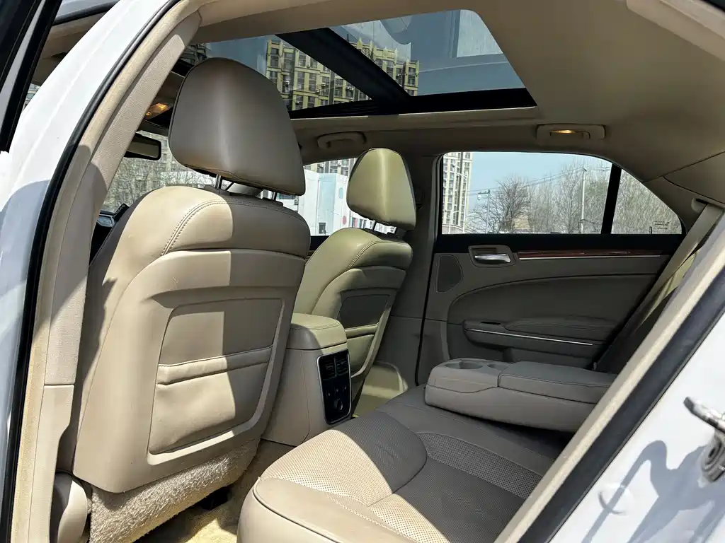 Chrysler 300 C (Import) 3.6 L Supreme Comfort