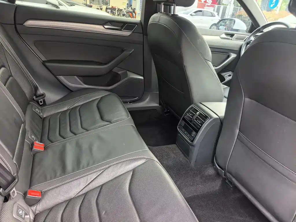 VW CC 330 TSI Charm Face CN-VI