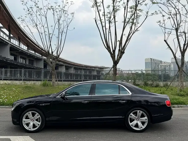 Bentley Flying Spur 4.0 T V8 Distinguished