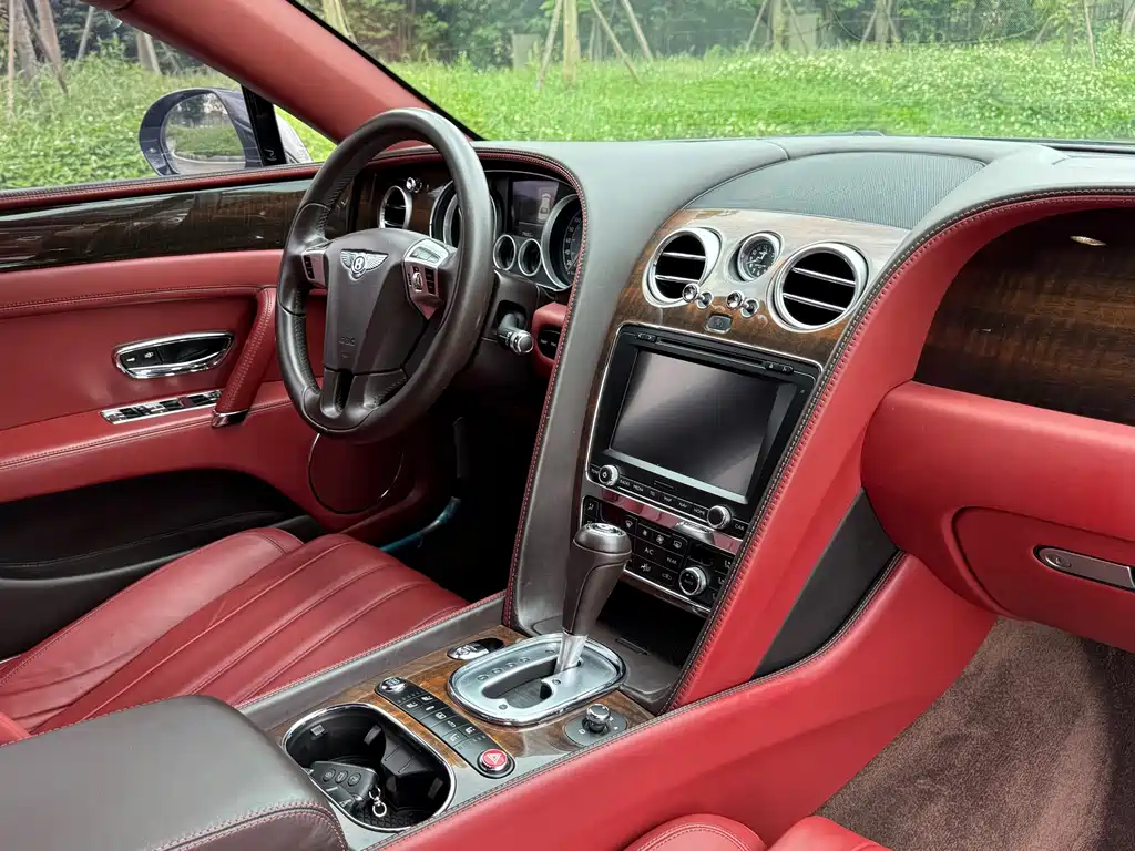 Flying Spur 4.0 T V8 Distinguished