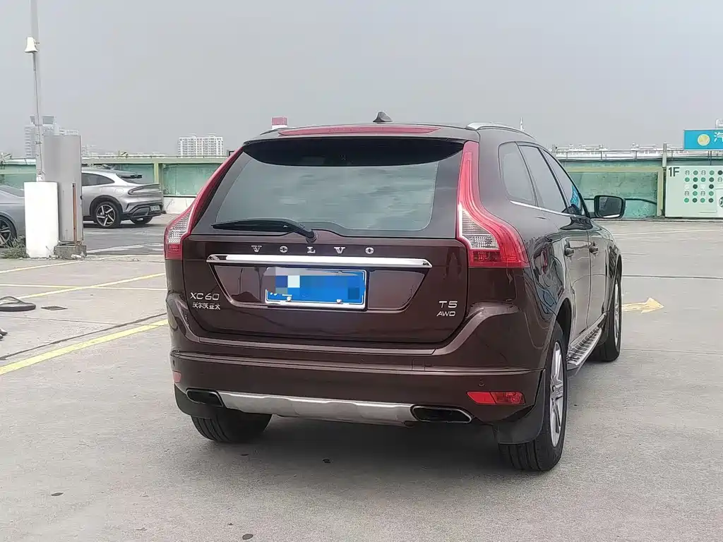 Volvo XC60 T5 AWD Smart Vision