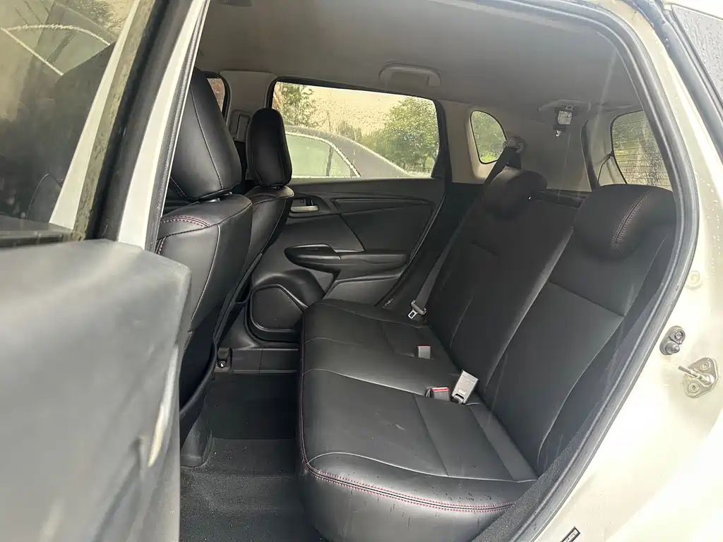 Fit 1.5 L CVT Comfort