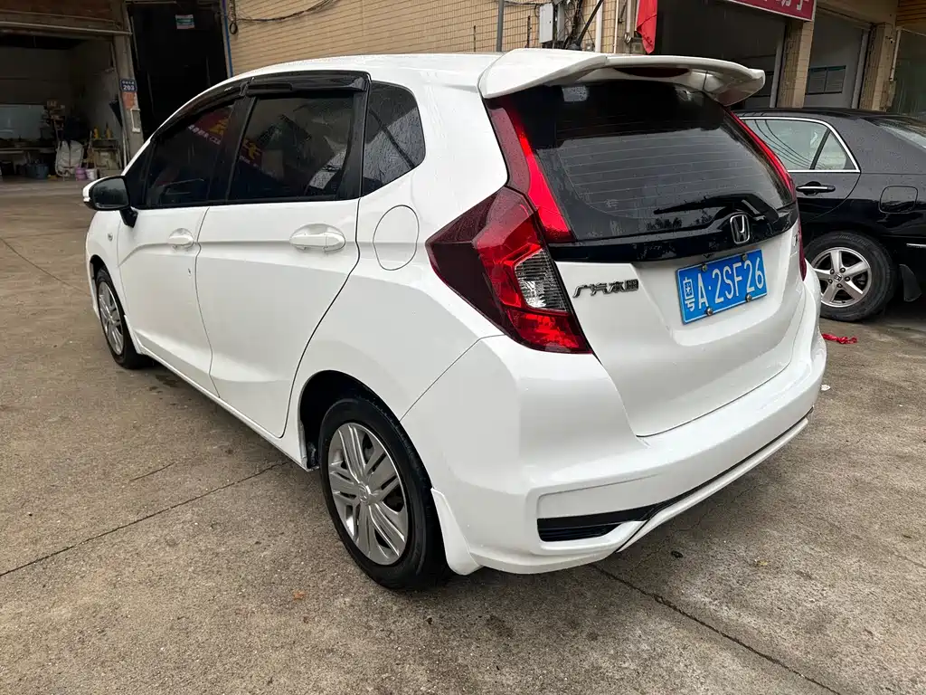 Fit 1.5 L CVT Comfort