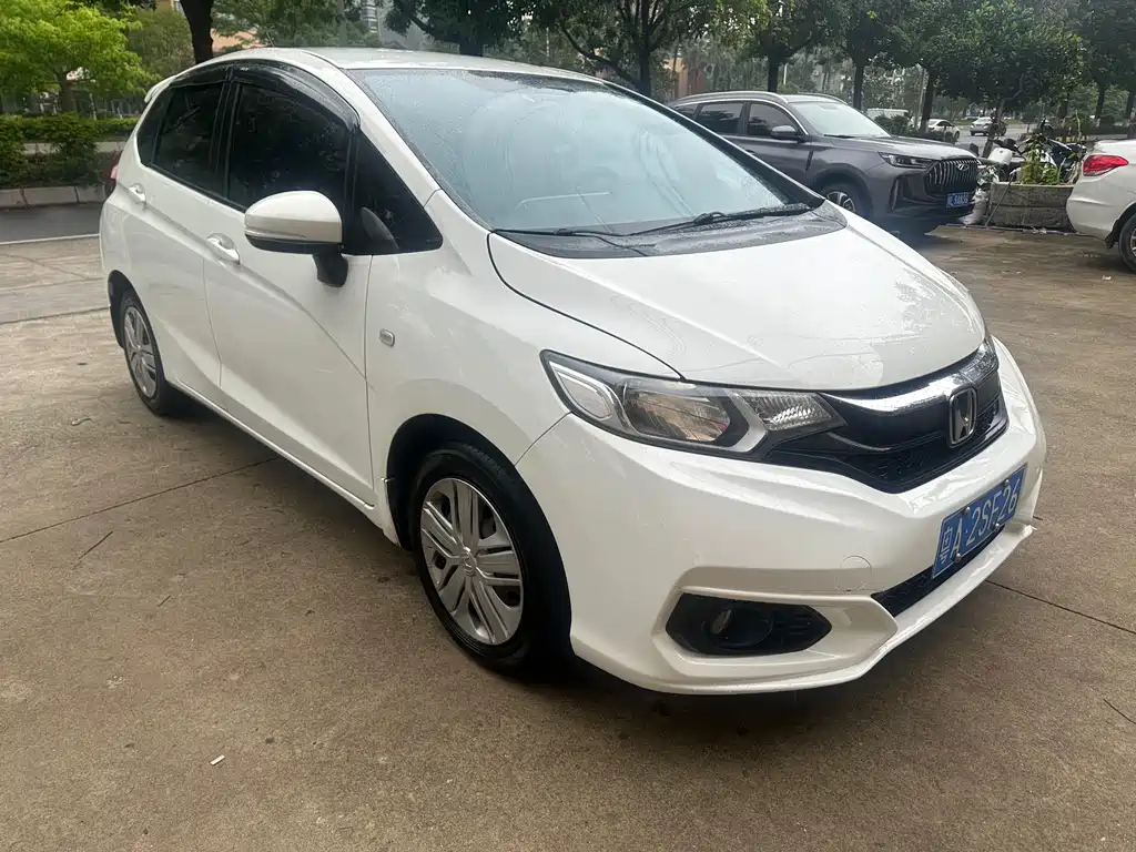 Fit 1.5 L CVT Comfort