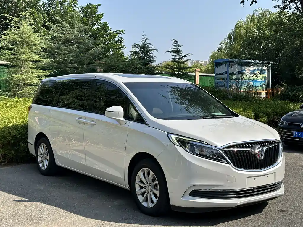 Buick GL8 ES 28 T Comfort CN-V