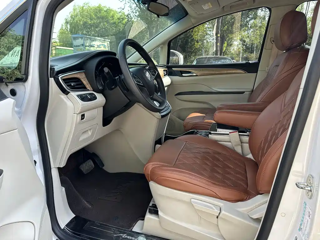 Buick GL8 ES 28 T Comfort CN-V