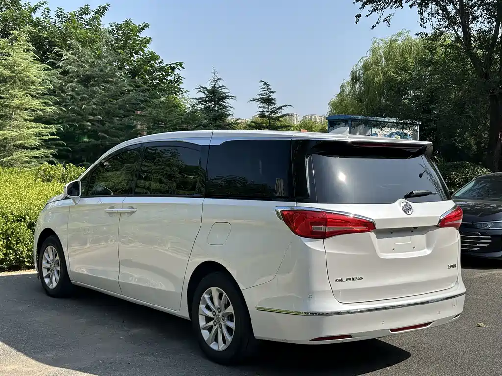 Buick GL8 ES 28 T Comfort CN-V