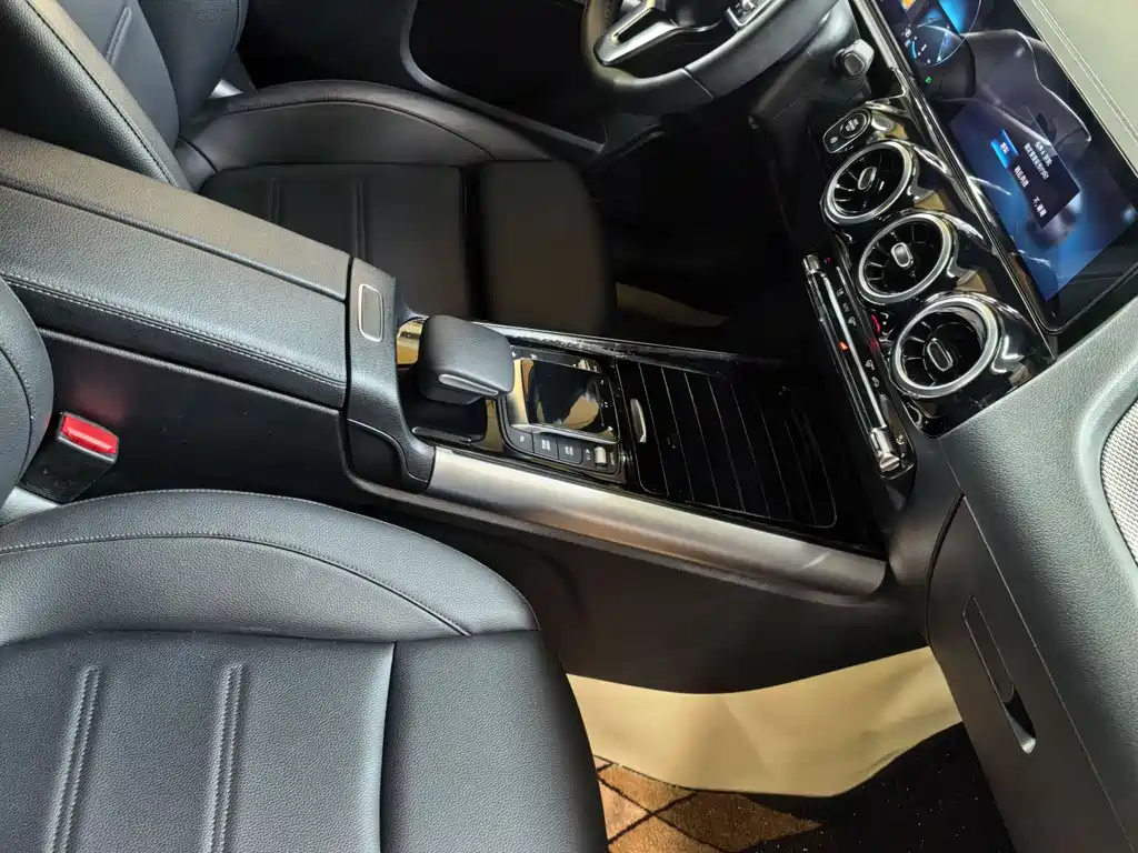 Mercedes-Benz GLA GLA 200