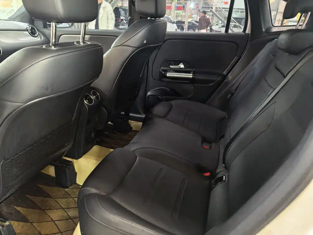 Mercedes-Benz GLA GLA 200