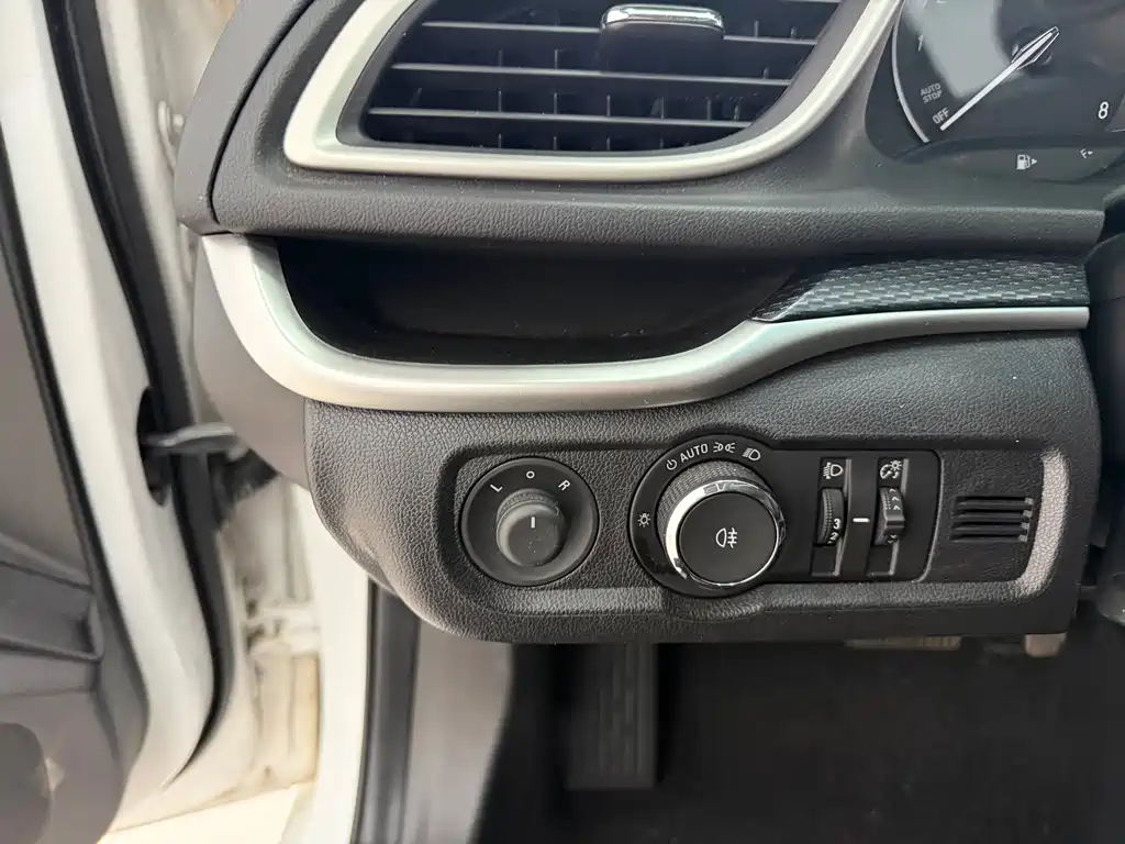 Excelle GT Facelift Exemplary 1.5 L Auto Elite