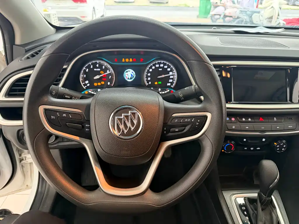 Excelle GT Facelift Exemplary 1.5 L Auto Elite