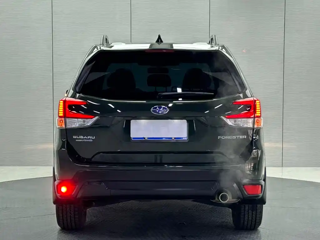 Forester 2.0 i AWD Luxury EyeSight