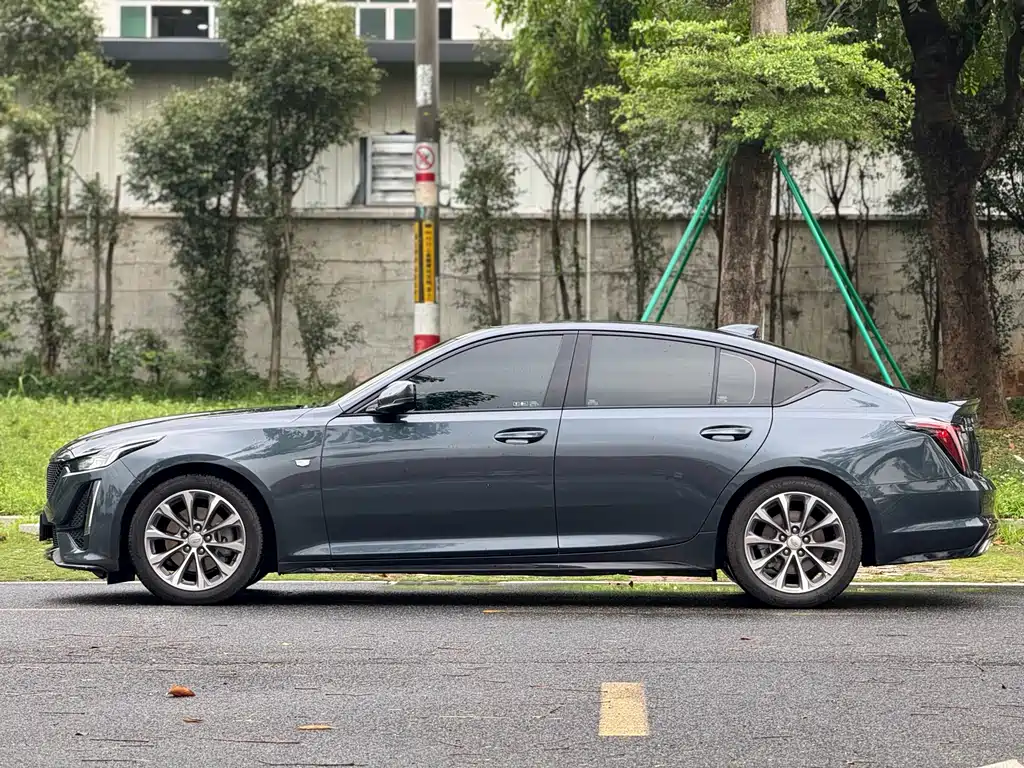 Cadillac CT5 Facelift 28 T Leading Sport