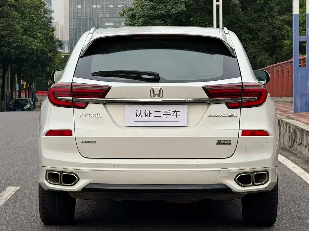 Avancier 370 TURBO 4 WD Premium