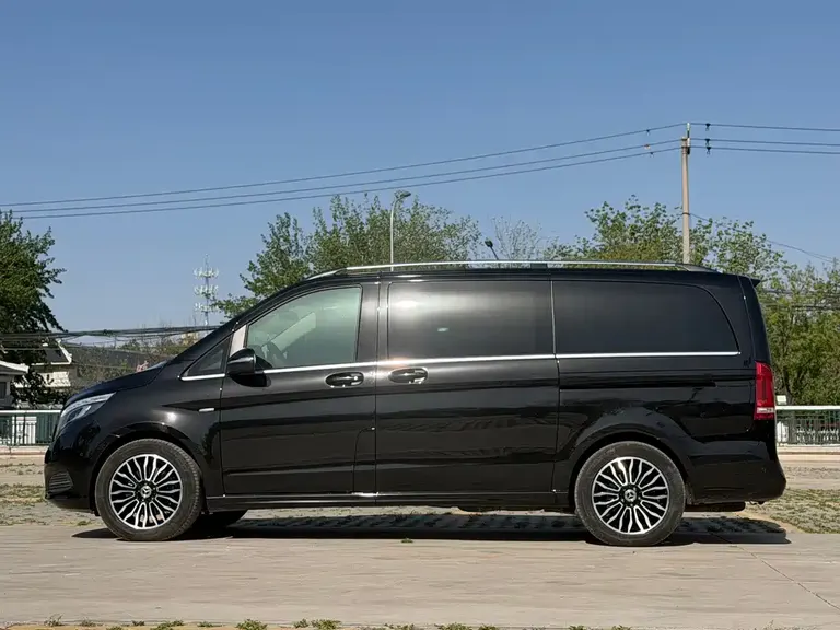 Mercedes-Benz V-Class V 260 Distinguished CN-VI